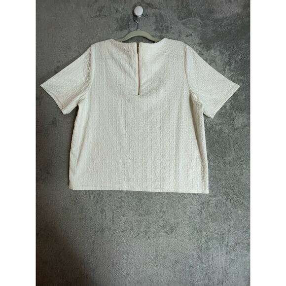 Chico's Blouse Large White Textured Back Zip Officecore Preppy Twee NWT - Picture 3 of 6
